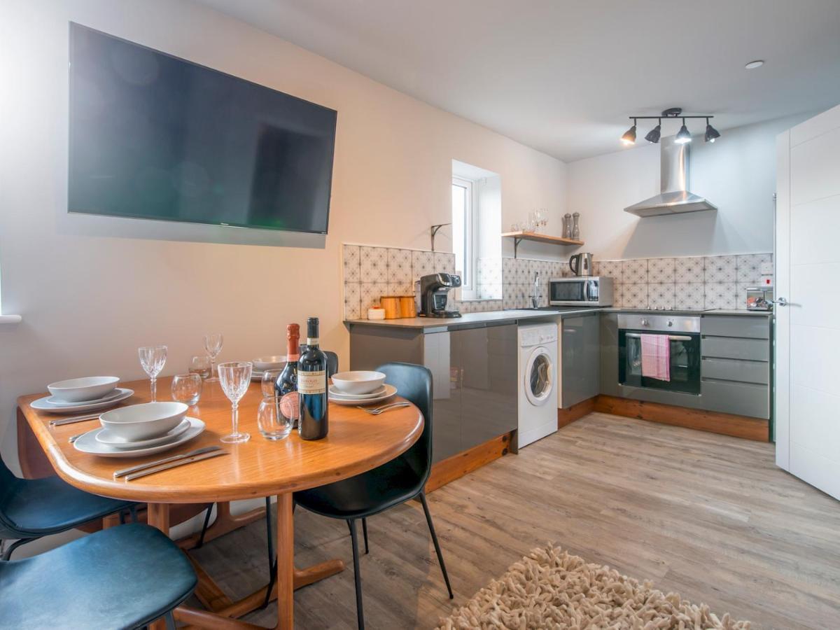 Pass The Keys New Stylish & Elegant 2 Bed Apartment In The City! คาร์ดิฟฟ์ ภายนอก รูปภาพ