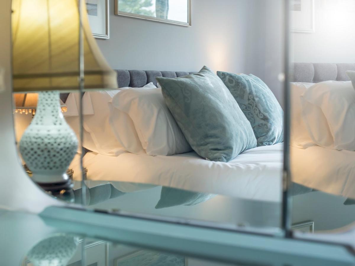 Pass The Keys New Stylish & Elegant 2 Bed Apartment In The City! คาร์ดิฟฟ์ ภายนอก รูปภาพ